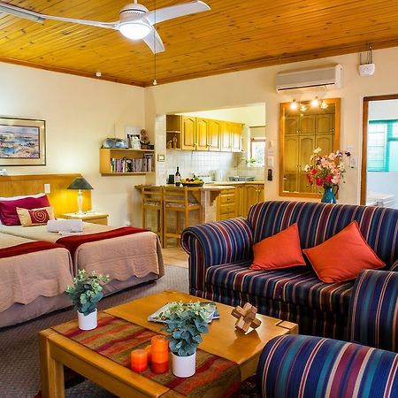Апартаменты Eikepark Self Catering Стелленбос Экстерьер фото